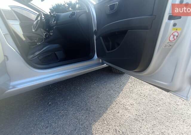 Сірий Сеат Leon, об'ємом двигуна 1.6 л та пробігом 226 тис. км за 11850 $, фото 16 на Automoto.ua