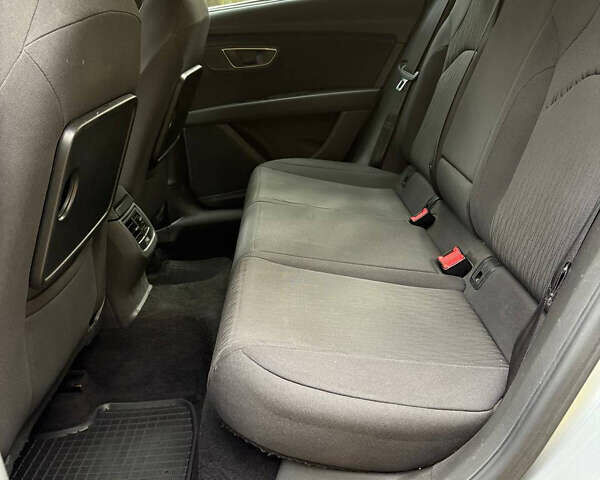 Сірий Сеат Leon, об'ємом двигуна 1.6 л та пробігом 330 тис. км за 10500 $, фото 16 на Automoto.ua