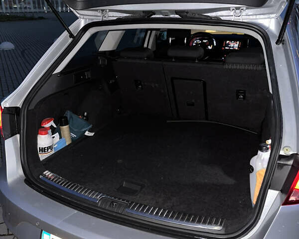 Серый Сеат Леон, объемом двигателя 1.6 л и пробегом 258 тыс. км за 11000 $, фото 11 на Automoto.ua