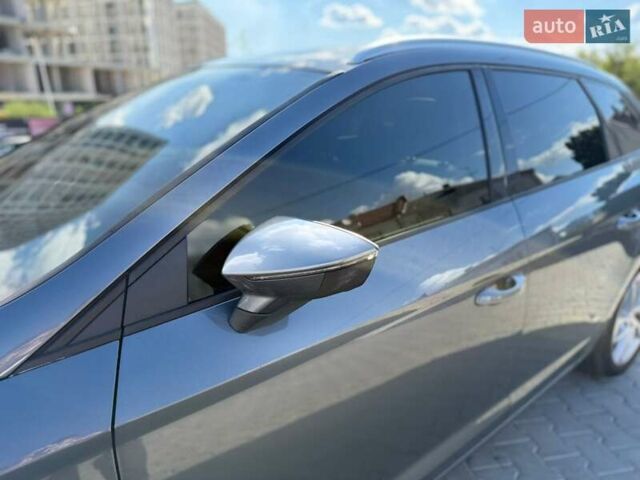 Серый Сеат Леон, объемом двигателя 1.6 л и пробегом 246 тыс. км за 12350 $, фото 2 на Automoto.ua