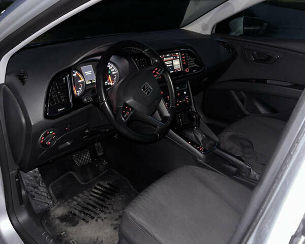 Серый Сеат Леон, объемом двигателя 1.6 л и пробегом 258 тыс. км за 11000 $, фото 7 на Automoto.ua