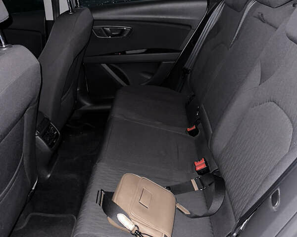 Серый Сеат Леон, объемом двигателя 1.6 л и пробегом 258 тыс. км за 11000 $, фото 10 на Automoto.ua