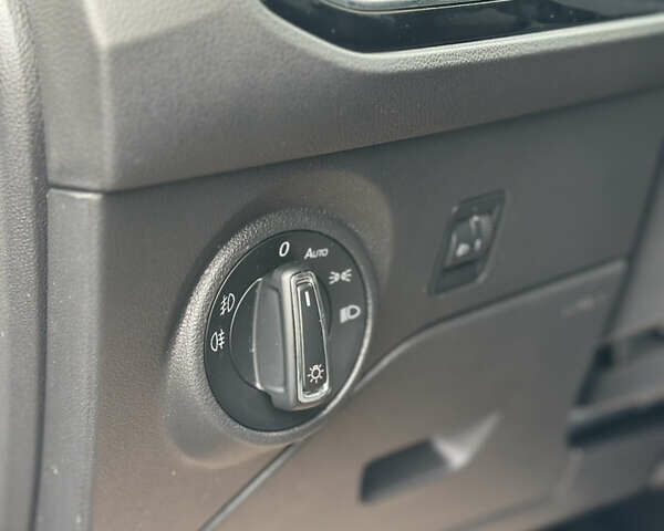 Сірий Сеат Leon, об'ємом двигуна 1.97 л та пробігом 300 тис. км за 11900 $, фото 6 на Automoto.ua