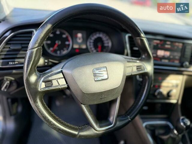 Сірий Сеат Leon, об'ємом двигуна 1.6 л та пробігом 246 тис. км за 12700 $, фото 5 на Automoto.ua