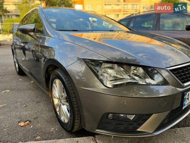 Сірий Сеат Leon, об'ємом двигуна 1.6 л та пробігом 253 тис. км за 10900 $, фото 1 на Automoto.ua