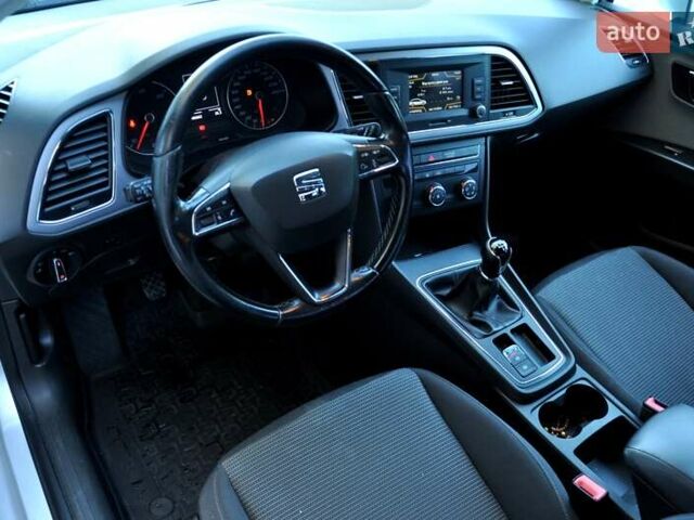 Сірий Сеат Leon, об'ємом двигуна 1.6 л та пробігом 200 тис. км за 9500 $, фото 27 на Automoto.ua