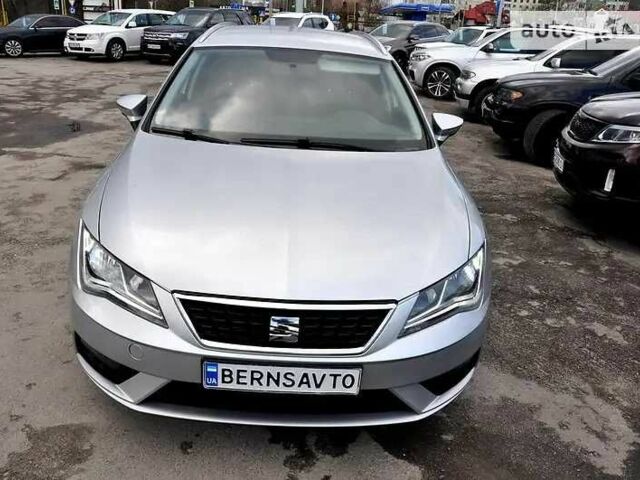 Серый Сеат Леон, объемом двигателя 0 л и пробегом 186 тыс. км за 9600 $, фото 1 на Automoto.ua