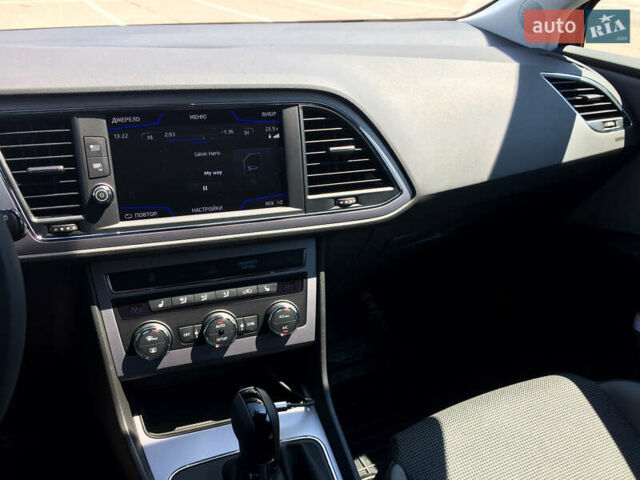 Сірий Сеат Leon, об'ємом двигуна 1.97 л та пробігом 43 тис. км за 19990 $, фото 15 на Automoto.ua