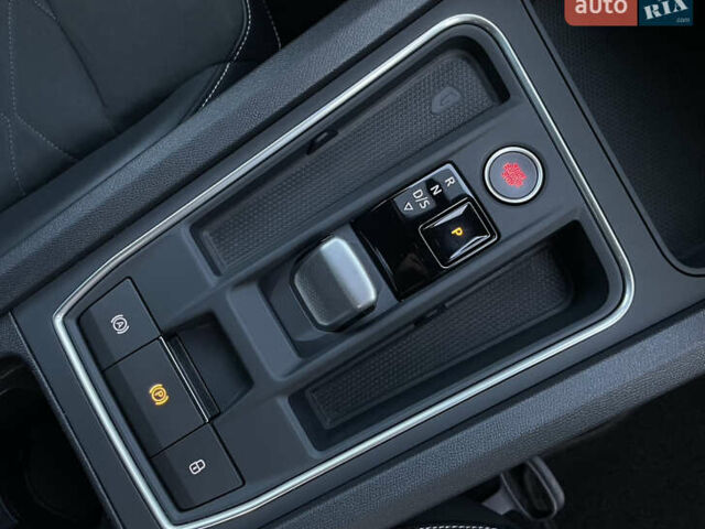 Сеат Леон 2022 в Мукачеве на Automoto.ua Серый Сеат Леон, объемом двигателя 1.97 л и пробегом 185 тыс. км за 19900 $, фото 37 на Automoto.ua