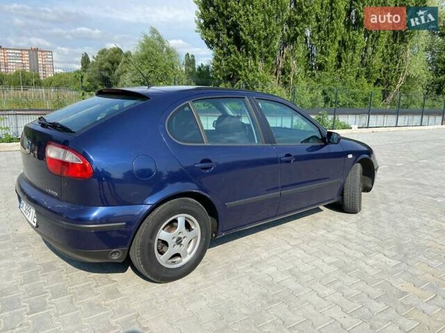 Синий Сеат Леон, объемом двигателя 1.6 л и пробегом 347 тыс. км за 4000 $, фото 2 на Automoto.ua