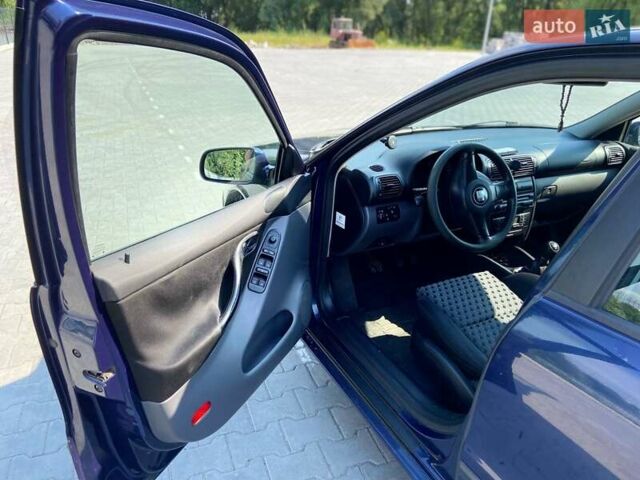 Синий Сеат Леон, объемом двигателя 1.6 л и пробегом 347 тыс. км за 4000 $, фото 7 на Automoto.ua