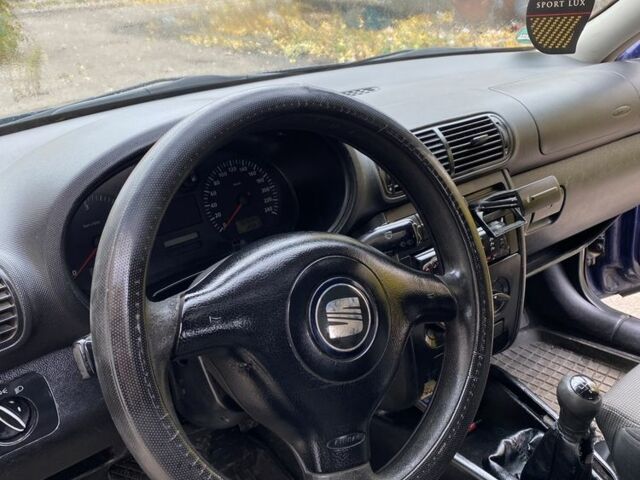Синій Сеат Leon, об'ємом двигуна 1.9 л та пробігом 256 тис. км за 1350 $, фото 6 на Automoto.ua