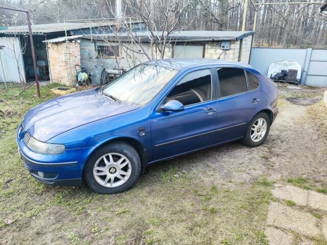 Синий Сеат Леон, объемом двигателя 1.6 л и пробегом 300 тыс. км за 3650 $, фото 3 на Automoto.ua
