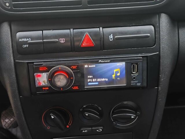 Синий Сеат Леон, объемом двигателя 1.6 л и пробегом 300 тыс. км за 3650 $, фото 8 на Automoto.ua