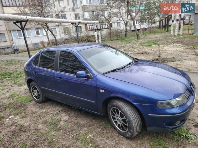 Синий Сеат Леон, объемом двигателя 1.6 л и пробегом 326 тыс. км за 2800 $, фото 2 на Automoto.ua
