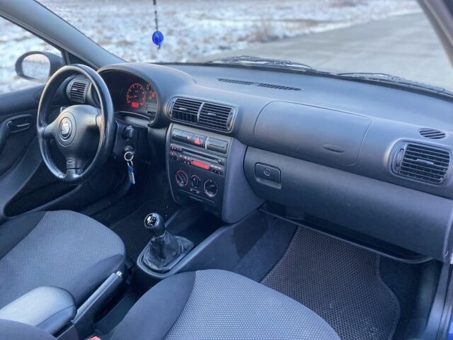 Синий Сеат Леон, объемом двигателя 1.6 л и пробегом 191 тыс. км за 3999 $, фото 6 на Automoto.ua