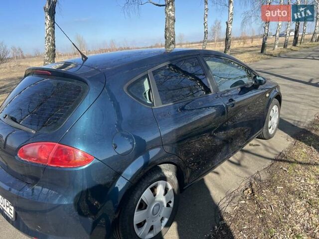 Синий Сеат Леон, объемом двигателя 1.6 л и пробегом 240 тыс. км за 4500 $, фото 2 на Automoto.ua