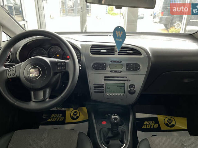 Синій Сеат Leon, об'ємом двигуна 1.98 л та пробігом 356 тис. км за 4000 $, фото 17 на Automoto.ua