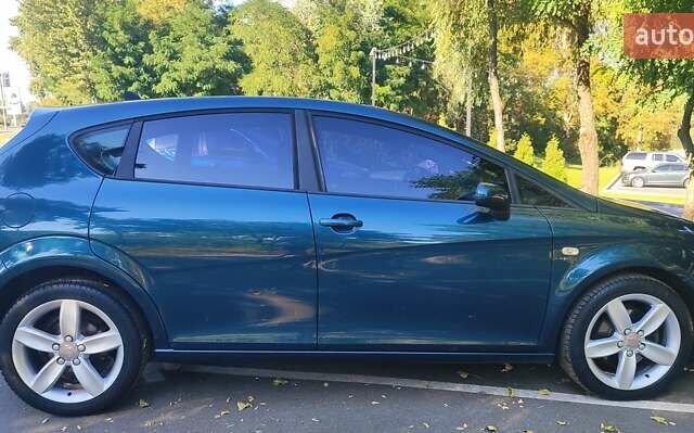 Сеат Леон 2006 в Киеве на Automoto.ua Синий Сеат Леон, объемом двигателя 2 л и пробегом 214 тыс. км за 4990 $, фото 12 на Automoto.ua