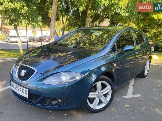 Синій Сеат Leon, об'ємом двигуна 2 л та пробігом 214 тис. км за 5300 $, фото 1 на Automoto.ua