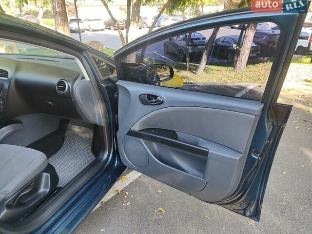 Синій Сеат Leon, об'ємом двигуна 2 л та пробігом 214 тис. км за 5300 $, фото 29 на Automoto.ua