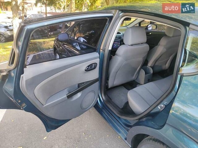 Сеат Леон 2006 в Киеве на Automoto.ua Синий Сеат Леон, объемом двигателя 2 л и пробегом 214 тыс. км за 4990 $, фото 24 на Automoto.ua