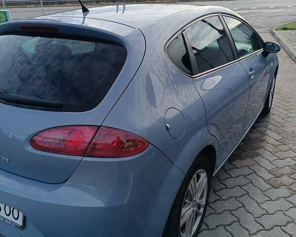 Синий Сеат Леон, объемом двигателя 1.97 л и пробегом 276 тыс. км за 6184 $, фото 5 на Automoto.ua