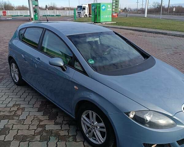 Синий Сеат Леон, объемом двигателя 1.97 л и пробегом 276 тыс. км за 6184 $, фото 3 на Automoto.ua