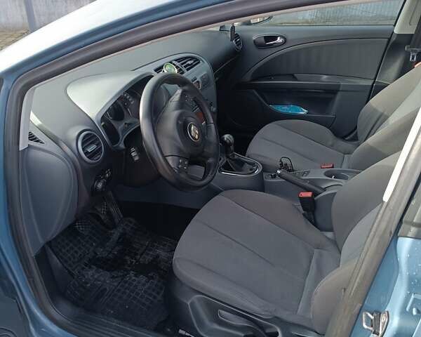 Синий Сеат Леон, объемом двигателя 1.97 л и пробегом 276 тыс. км за 6184 $, фото 12 на Automoto.ua