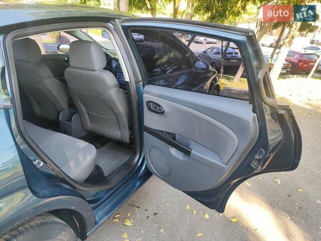Сеат Леон 2006 в Киеве на Automoto.ua Синий Сеат Леон, объемом двигателя 2 л и пробегом 214 тыс. км за 4990 $, фото 27 на Automoto.ua