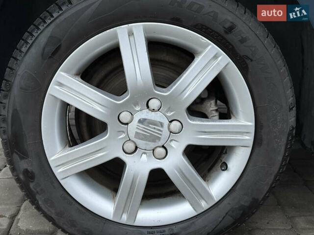 Синий Сеат Леон, объемом двигателя 1.6 л и пробегом 238 тыс. км за 2500 $, фото 9 на Automoto.ua