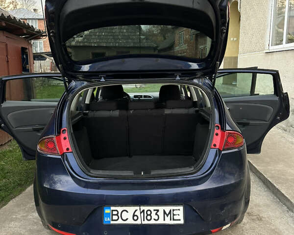 Синій Сеат Leon, об'ємом двигуна 1.6 л та пробігом 270 тис. км за 4500 $, фото 1 на Automoto.ua
