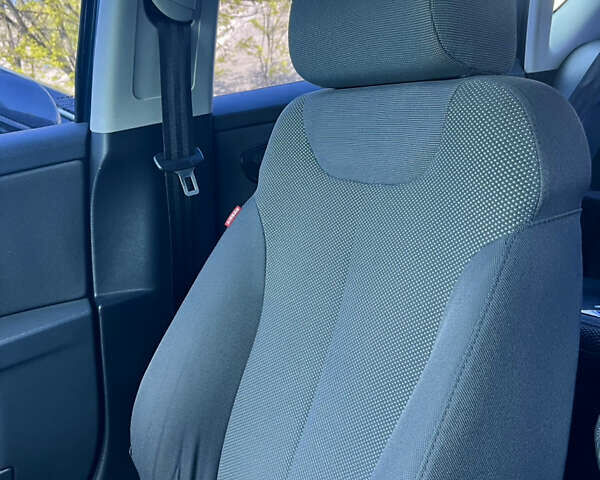 Синій Сеат Leon, об'ємом двигуна 2 л та пробігом 210 тис. км за 5500 $, фото 4 на Automoto.ua