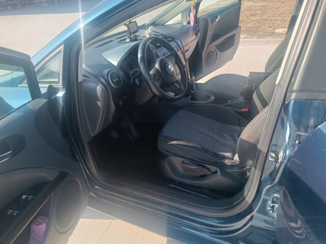 Синій Сеат Leon, об'ємом двигуна 1.9 л та пробігом 310 тис. км за 5100 $, фото 7 на Automoto.ua