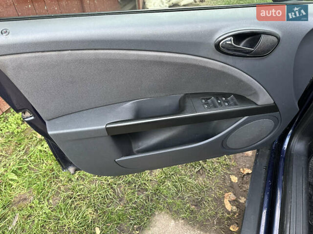Синій Сеат Leon, об'ємом двигуна 1.6 л та пробігом 270 тис. км за 4500 $, фото 10 на Automoto.ua