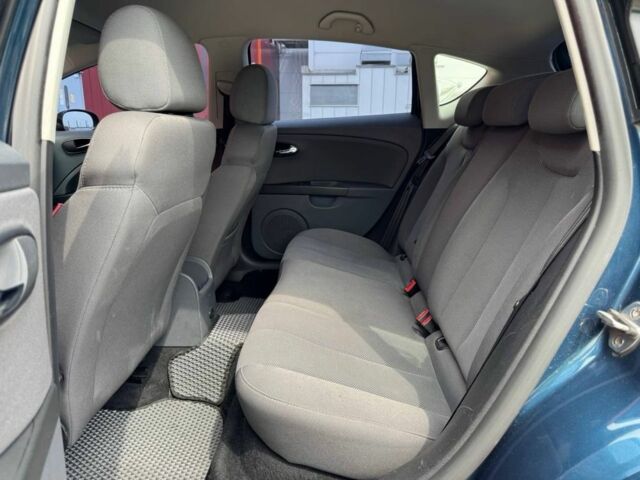 Сеат Леон 2006 в Киеве на Automoto.ua Синий Сеат Леон, объемом двигателя 2 л и пробегом 214 тыс. км за 5500 $, фото 10 на Automoto.ua