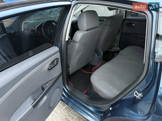 Синий Сеат Леон, объемом двигателя 1.6 л и пробегом 238 тыс. км за 2500 $, фото 14 на Automoto.ua