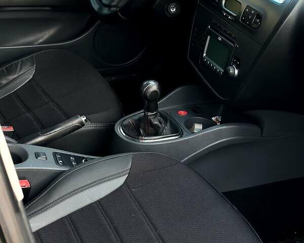 Синий Сеат Леон, объемом двигателя 1.6 л и пробегом 231 тыс. км за 3900 $, фото 12 на Automoto.ua