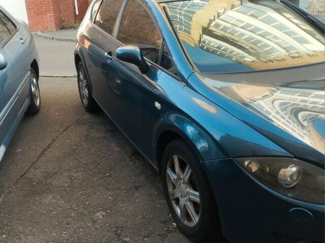 Синий Сеат Леон, объемом двигателя 1.6 л и пробегом 200 тыс. км за 3700 $, фото 2 на Automoto.ua