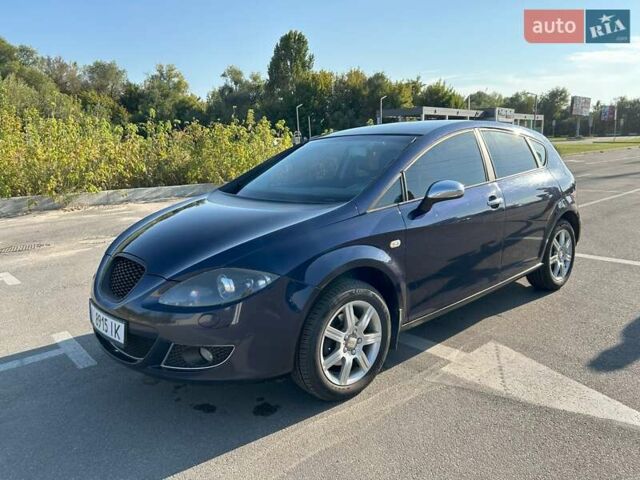Синий Сеат Леон, объемом двигателя 1.6 л и пробегом 230 тыс. км за 4500 $, фото 1 на Automoto.ua