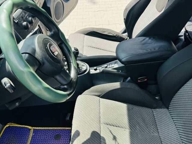 Синій Сеат Leon, об'ємом двигуна 1.9 л та пробігом 270 тис. км за 5994 $, фото 6 на Automoto.ua