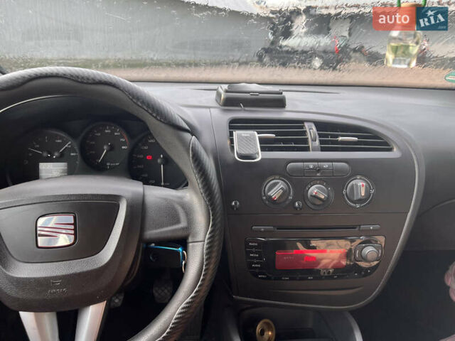 Синій Сеат Leon, об'ємом двигуна 1.6 л та пробігом 210 тис. км за 6700 $, фото 16 на Automoto.ua