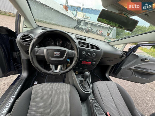 Синій Сеат Leon, об'ємом двигуна 1.6 л та пробігом 210 тис. км за 6700 $, фото 14 на Automoto.ua