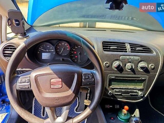 Синий Сеат Леон, объемом двигателя 1.2 л и пробегом 200 тыс. км за 7200 $, фото 8 на Automoto.ua