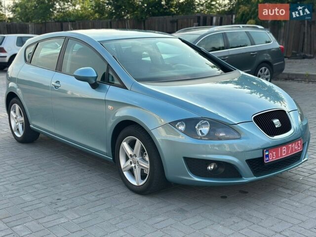 Синий Сеат Леон, объемом двигателя 1.4 л и пробегом 153 тыс. км за 6800 $, фото 3 на Automoto.ua