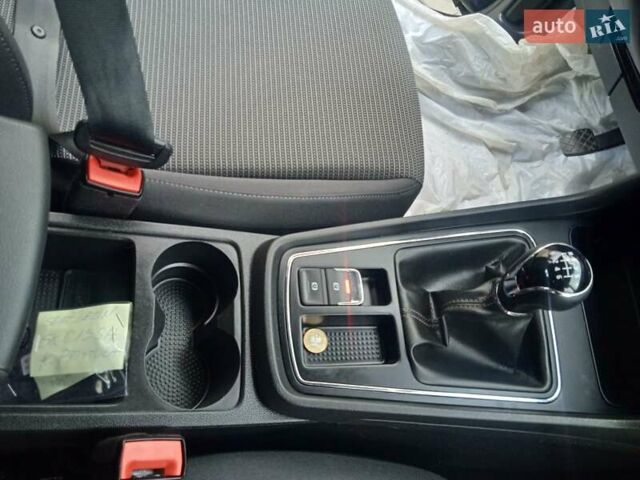 Синий Сеат Леон, объемом двигателя 1.5 л и пробегом 225 тыс. км за 11700 $, фото 45 на Automoto.ua