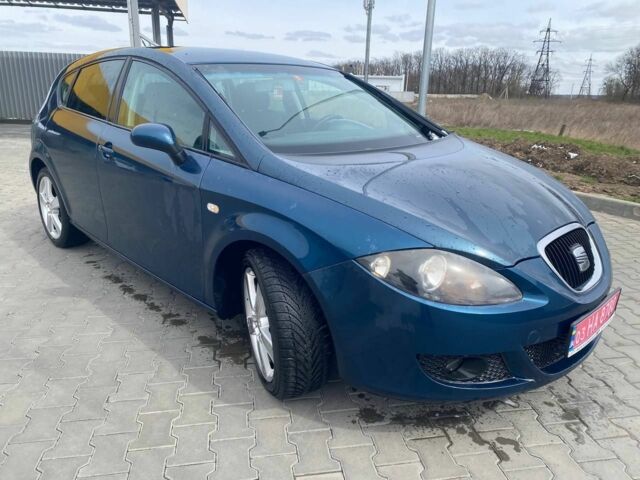 Синій Сеат Leon, об'ємом двигуна 2 л та пробігом 175 тис. км за 4400 $, фото 2 на Automoto.ua