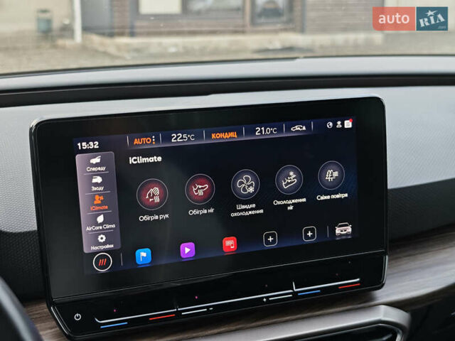 Синій Сеат Leon, об'ємом двигуна 2 л та пробігом 177 тис. км за 21999 $, фото 48 на Automoto.ua