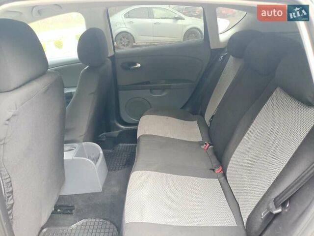 Зеленый Сеат Леон, объемом двигателя 2 л и пробегом 129 тыс. км за 6400 $, фото 8 на Automoto.ua