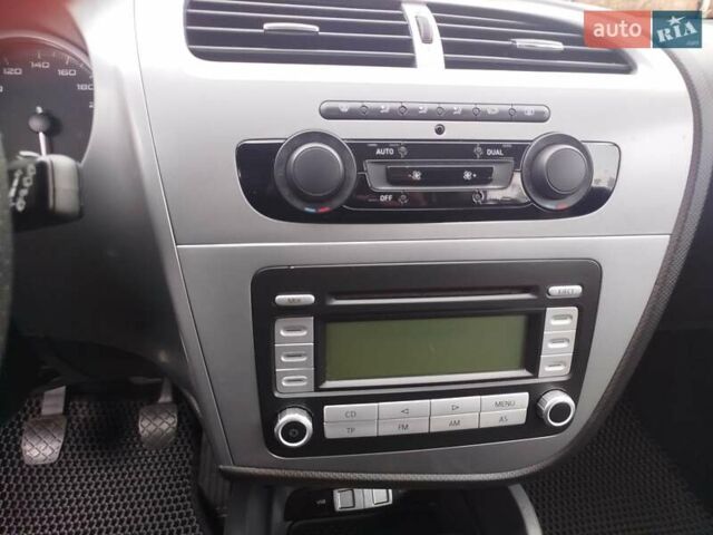 Зелений Сеат Leon, об'ємом двигуна 1.4 л та пробігом 192 тис. км за 6850 $, фото 12 на Automoto.ua